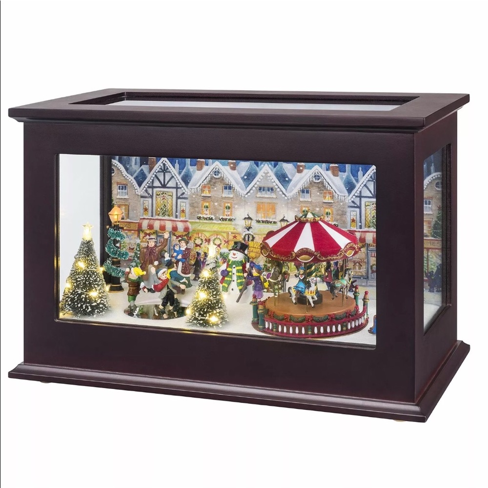 Me Christmas heirloom music box